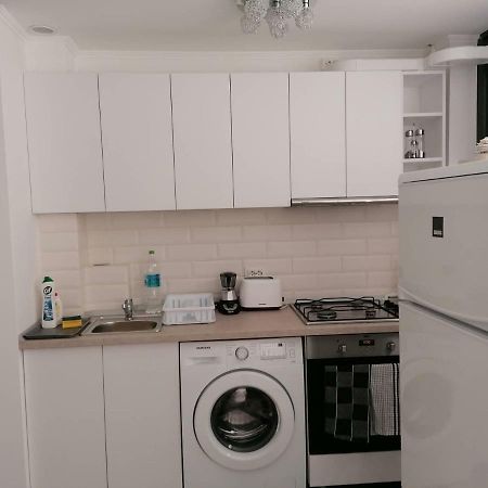 White Studio Leilighet Cluj-Napoca Eksteriør bilde