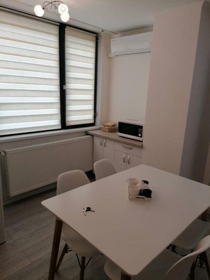 White Studio Leilighet Cluj-Napoca Eksteriør bilde